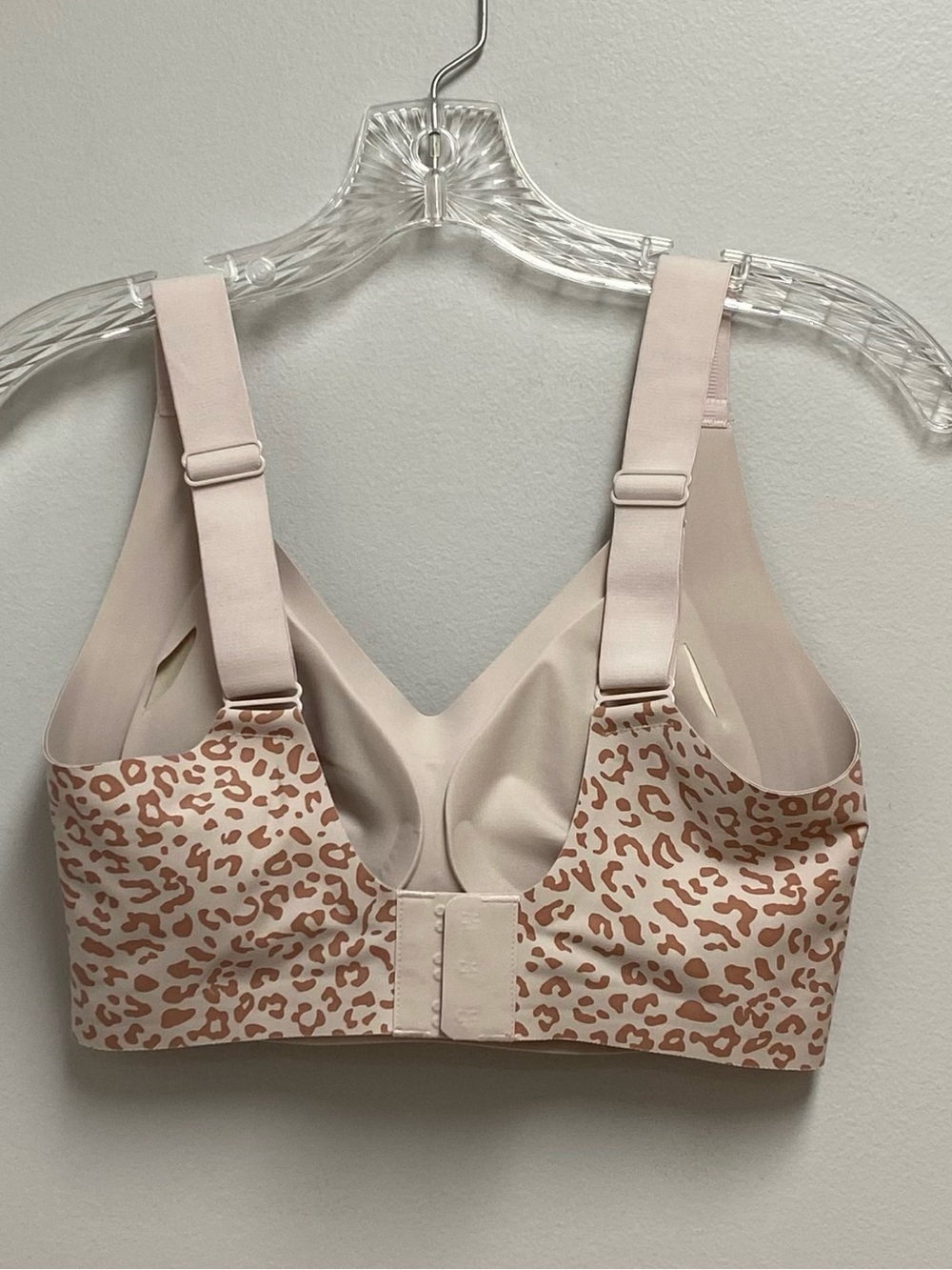 SHECURVE wireless Leopard-Print Comfort Bra - cream tan size Medium - Picture 2 of 2